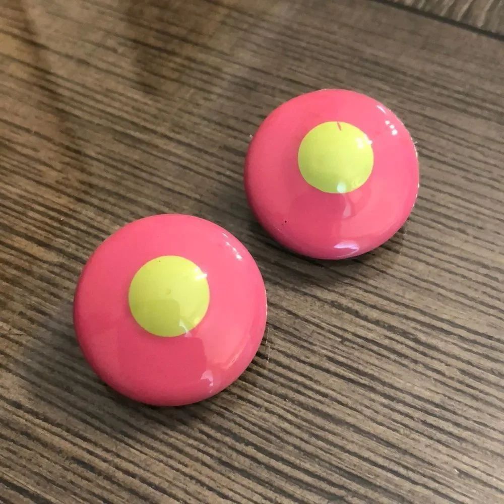 Vintage Circle - Button Earrings Pink with Green Dot